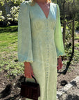NEO NOIR KLÄNNING ALTO PATTERN SATEEN LIGHT GREEN_110273.jpg
