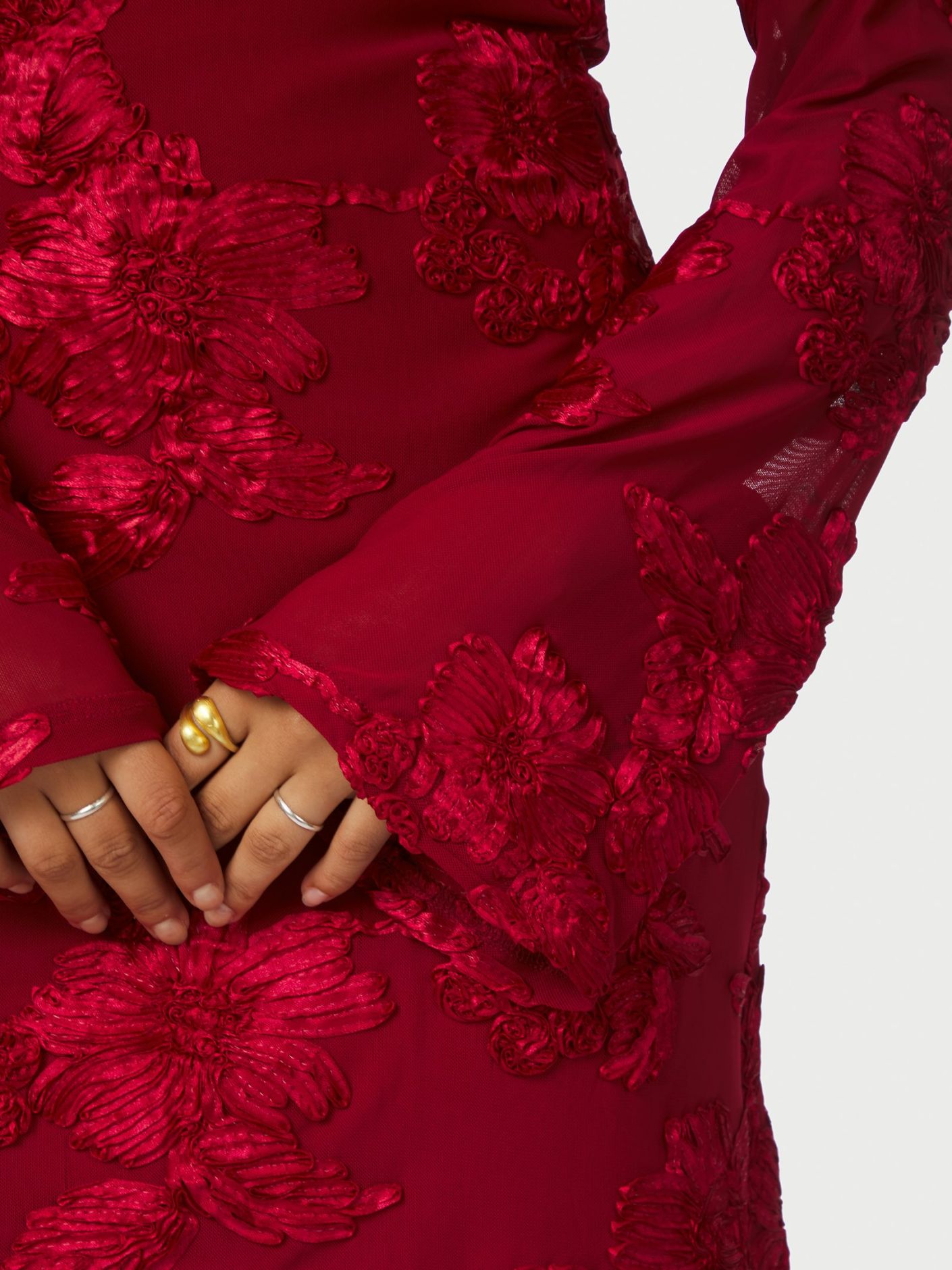 NEO NOIR KLÄNNING DIRINA BIG FLOWER MESH RED_104895.jpg