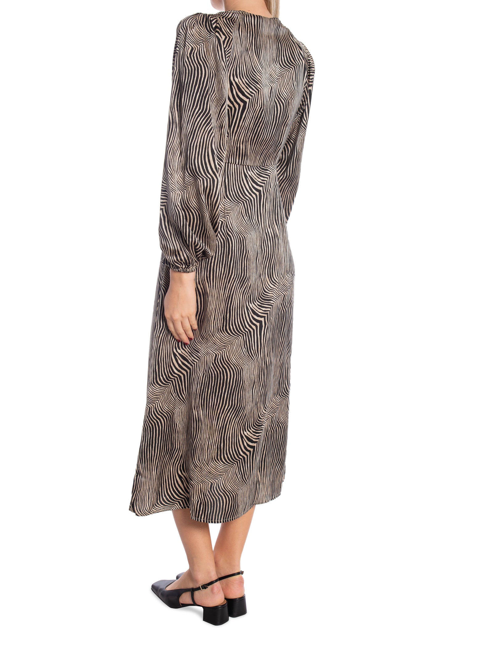 NEO NOIR KLÄNNING ISOBEL FLOATING WAVE DARK SAND_93765.jpg