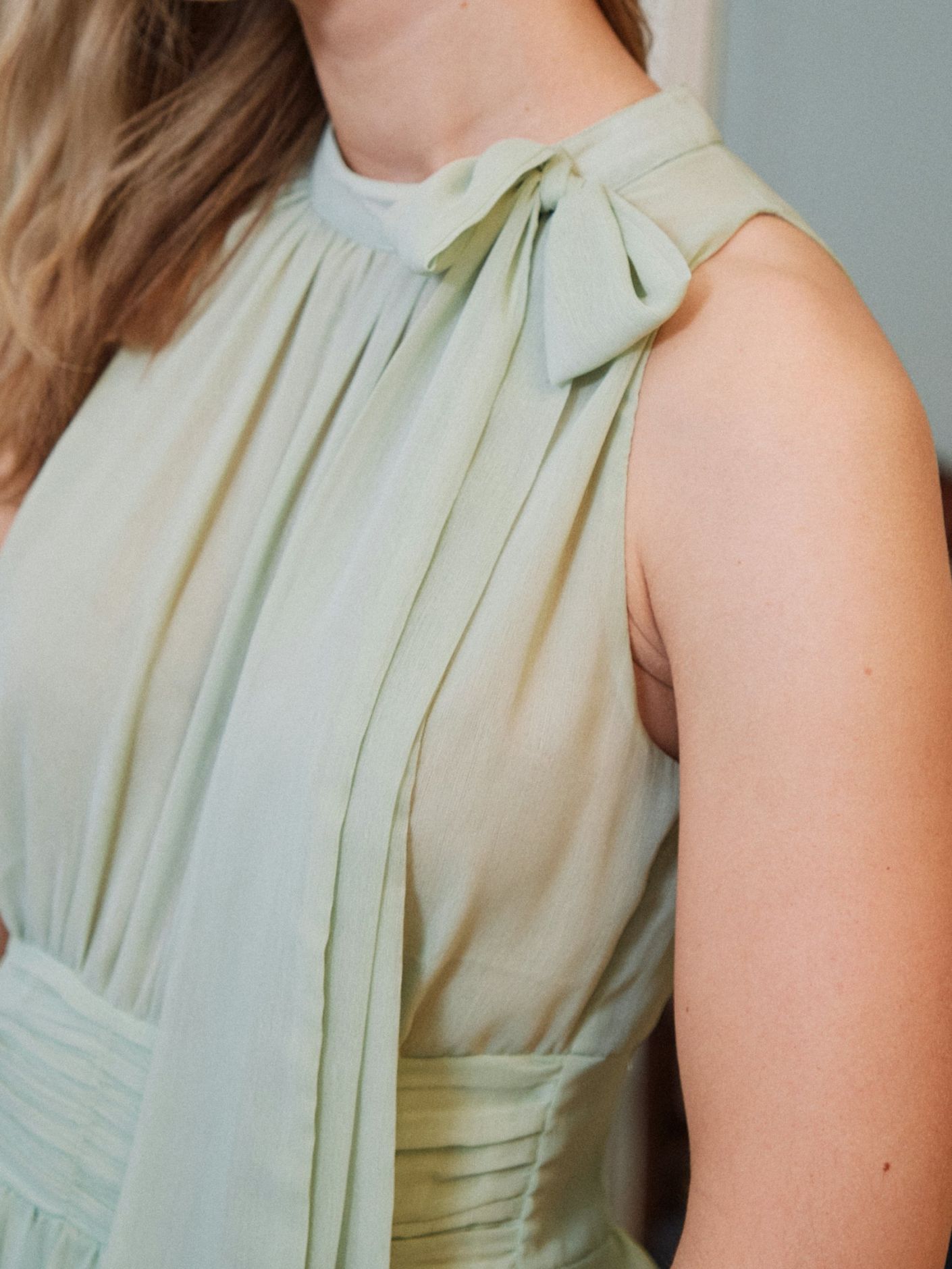 NEO NOIR KLÄNNING MARLI CHIFFON LIGHT GREEN_109024.jpg