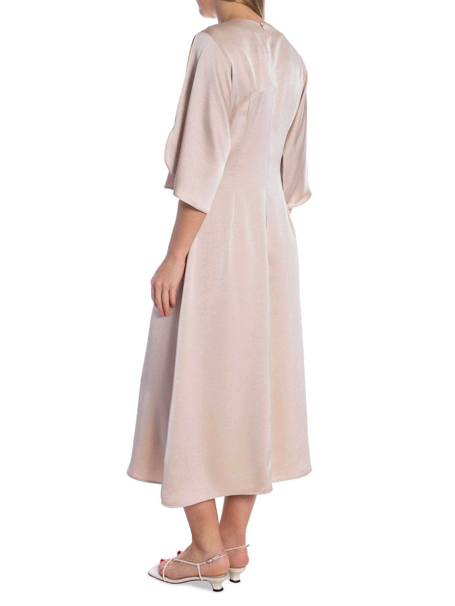 NEO NOIR KLÄNNING REMARA HEAVY SATEEN CHAMPAGNE_108068.jpg