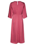 NEO NOIR KLÄNNING REMARA HEAVY SATEEN CHERRY PINK_109789.jpg