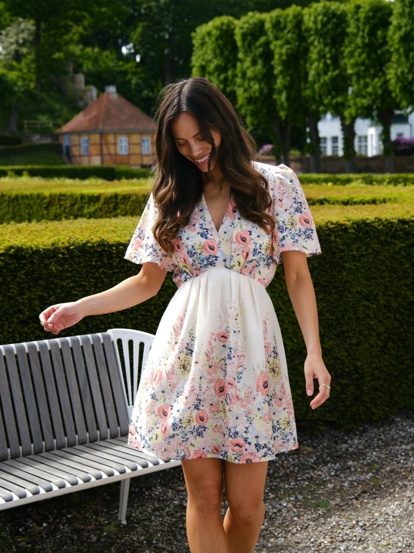NEO NOIR KLÄNNING SHENA FLOWER PRINT CREME_99440.jpg