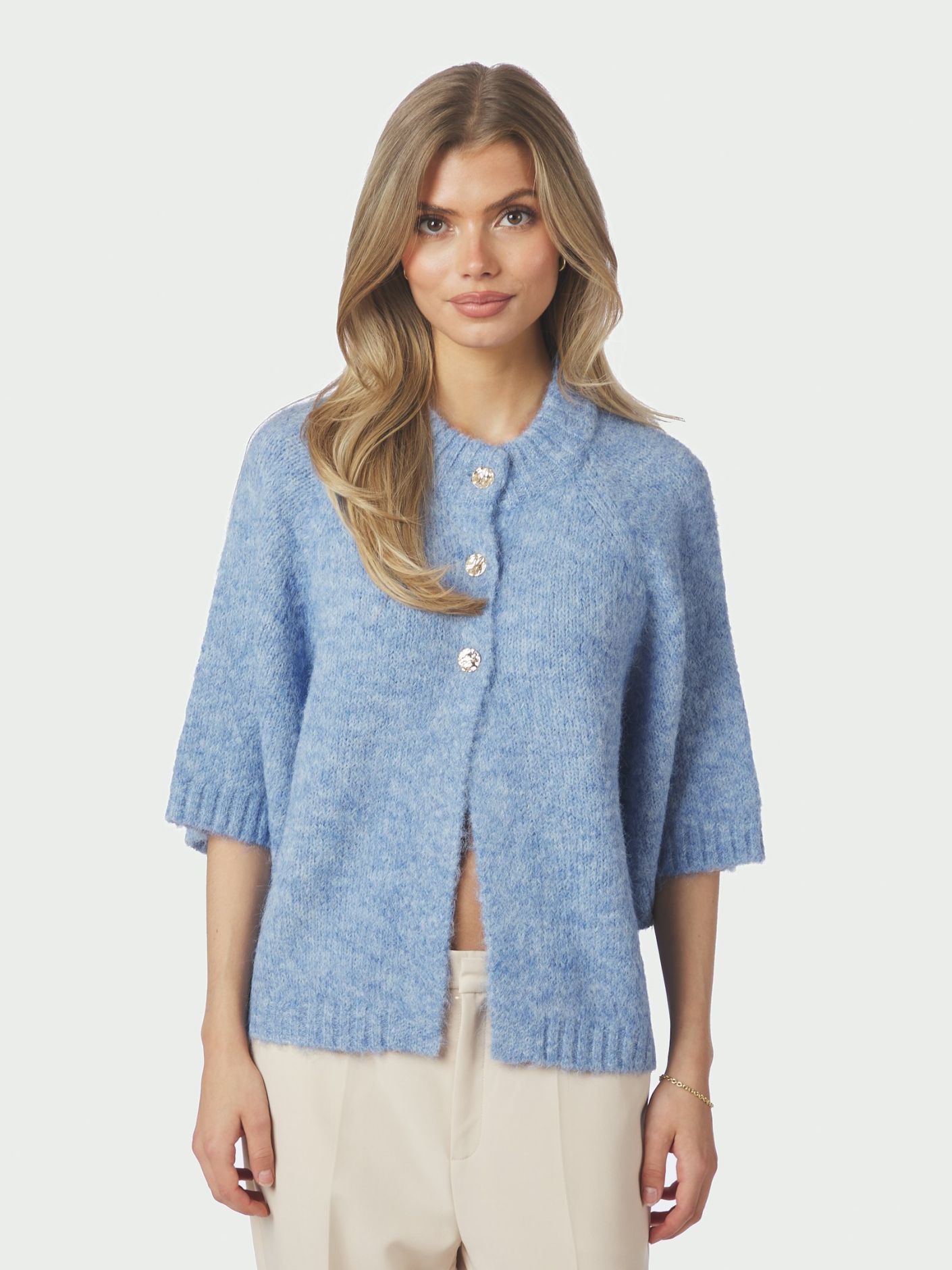 NEO NOIR KOFTA BENUTA FLUFFY KNIT DUSTY BLUE_104880.jpg