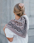 NEO NOIR SJAL ADELINA PAISLEY KNIT BEIGE MELANGE_111975.jpg