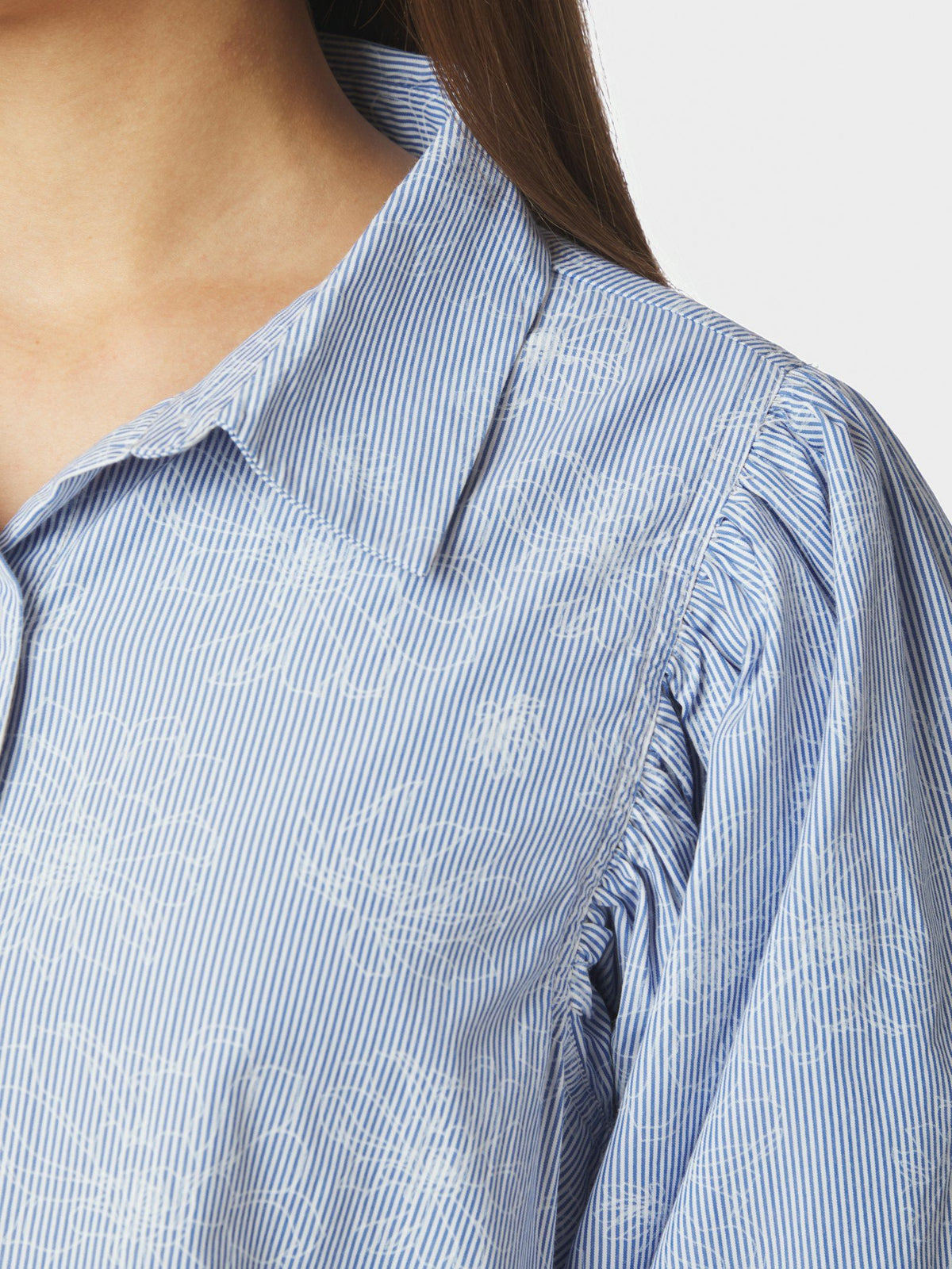 NEO NOIR SKJORTA ETTA FLOWER STRIPE LIGHT BLUE_111946.jpg