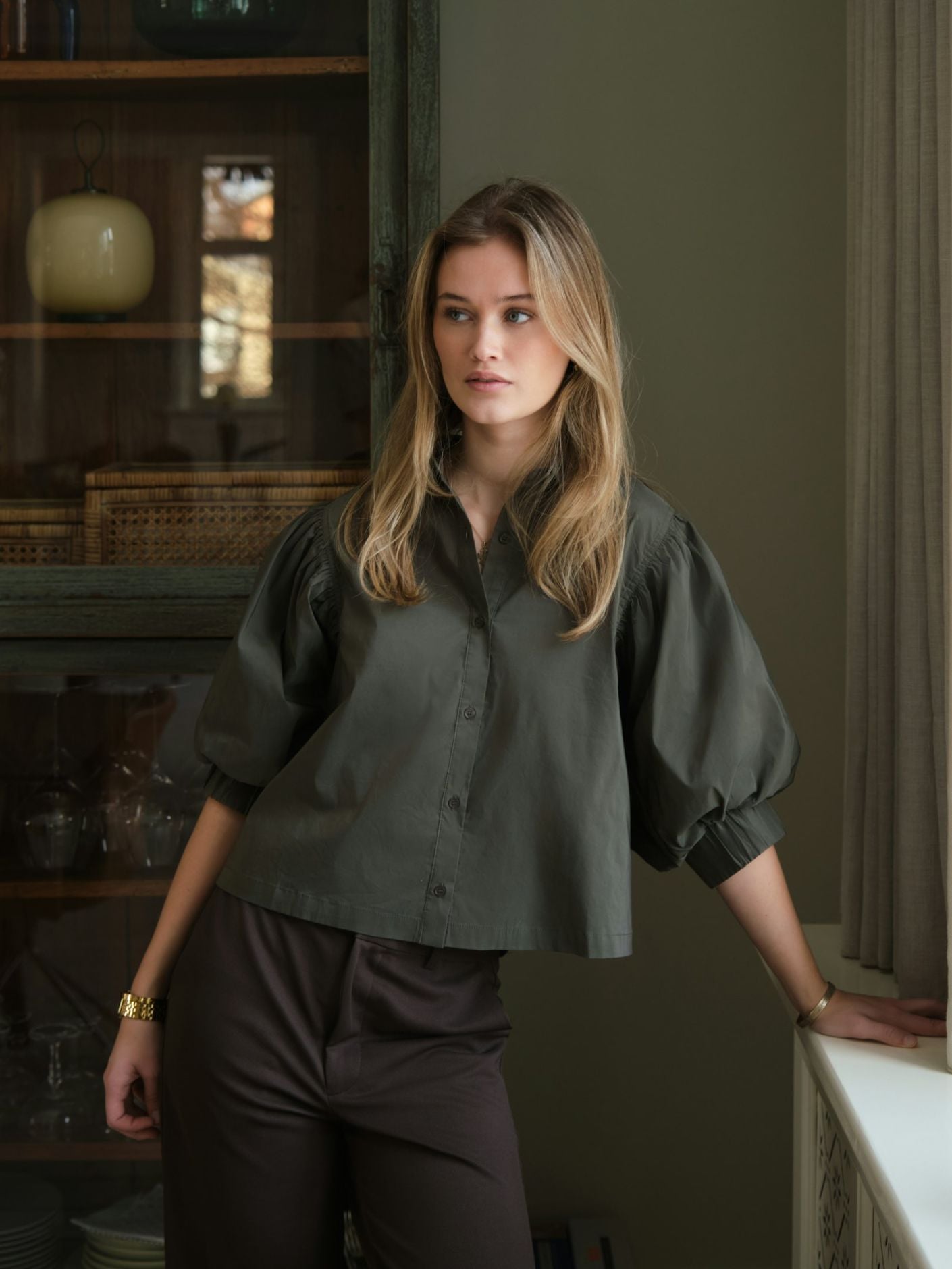 NEO NOIR SKJORTA ETTA POPLIN ARMY_109581.jpg