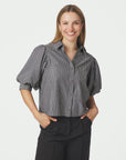 NEO NOIR SKJORTA ETTA STRIPE DARK GREY_112904.jpg