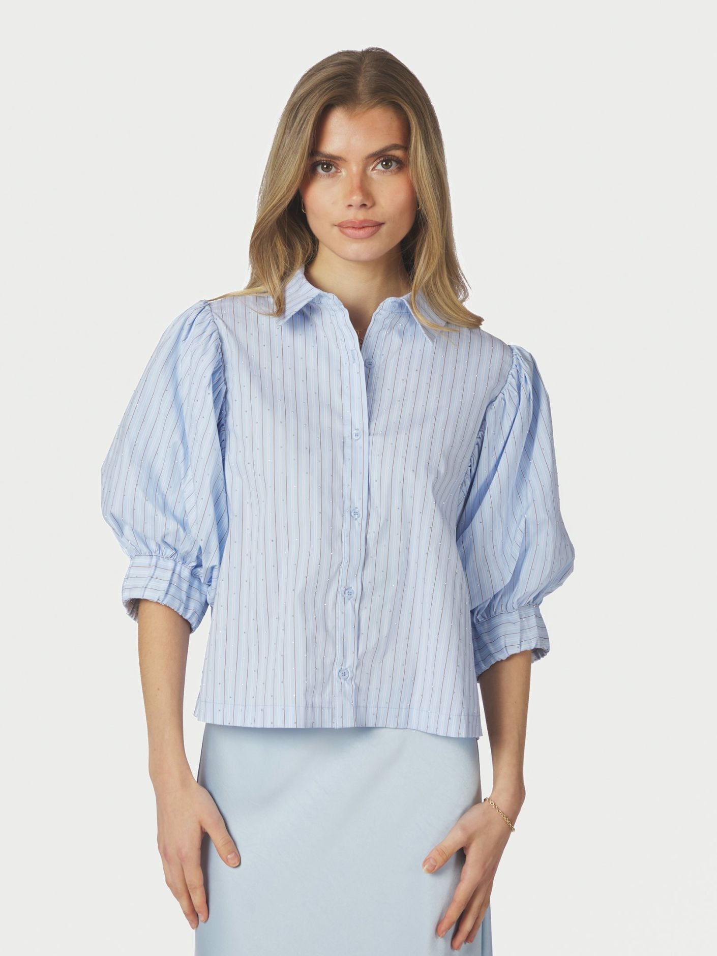 NEO NOIR SKJORTA ETTA STRIPE STONE LIGHT BLUE_111106.jpg
