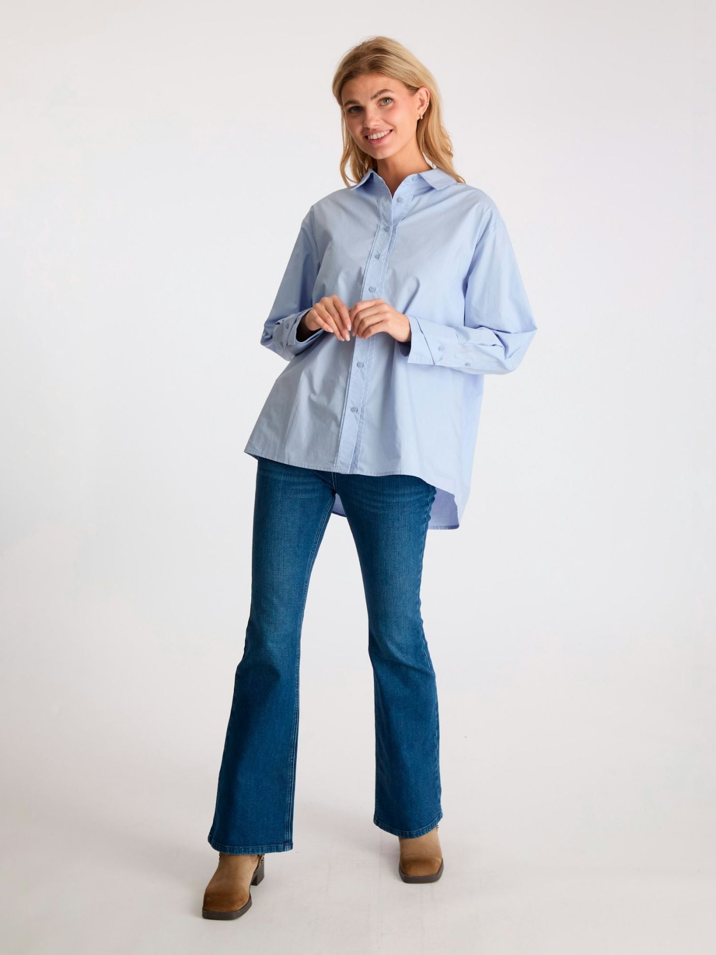 NEO NOIR SKJORTA HESTHER POPLIN LIGHT BLUE_90291.jpg