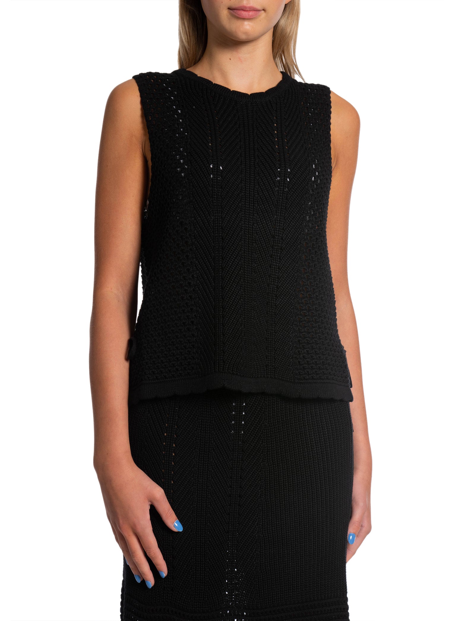 NEO NOIR TOPP AZA CROCHET KNIT BLACK_78935.jpg