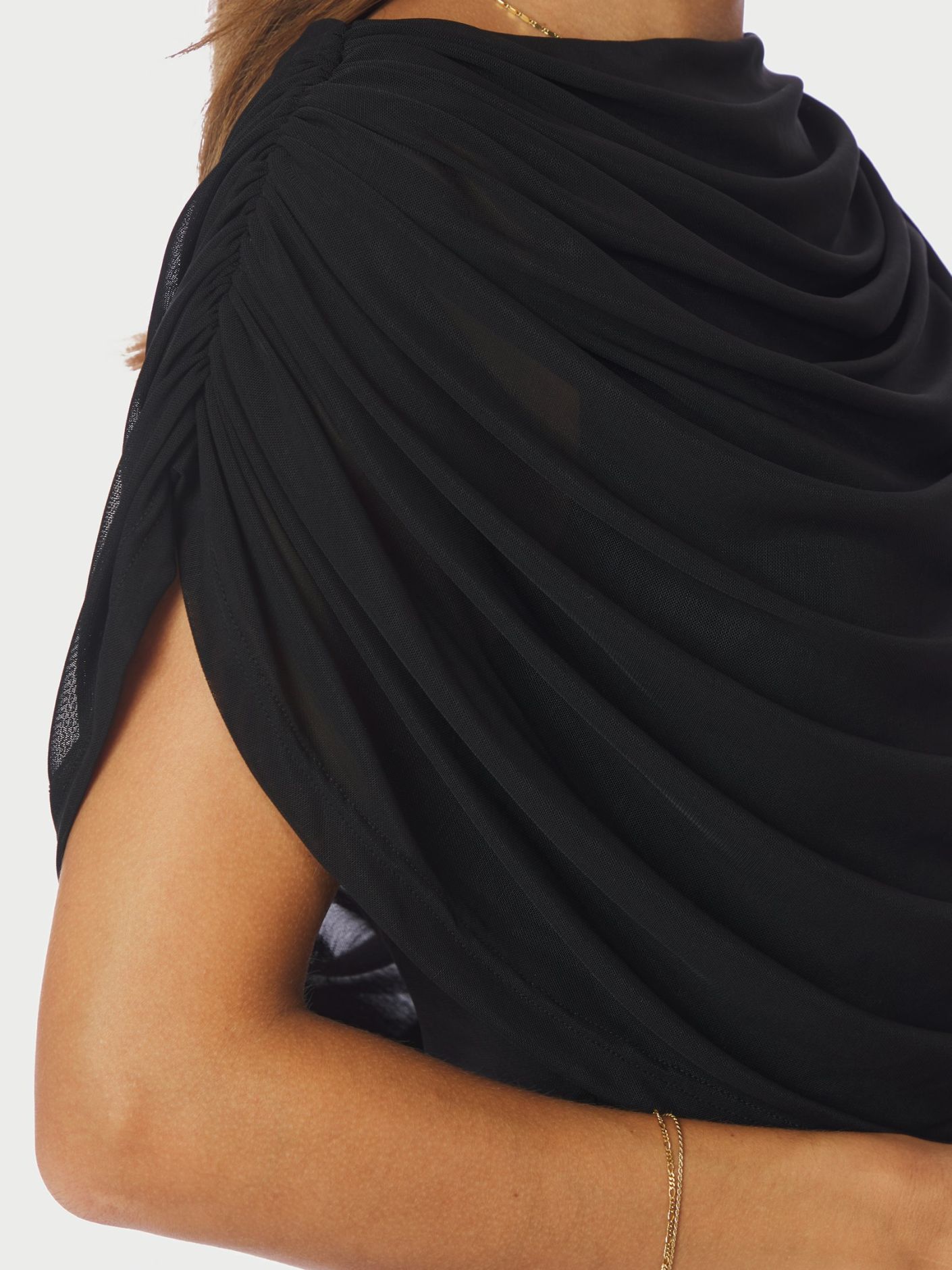 NEO NOIR TOPP COTTUNA DRAPY MESH BLACK_104770.jpg