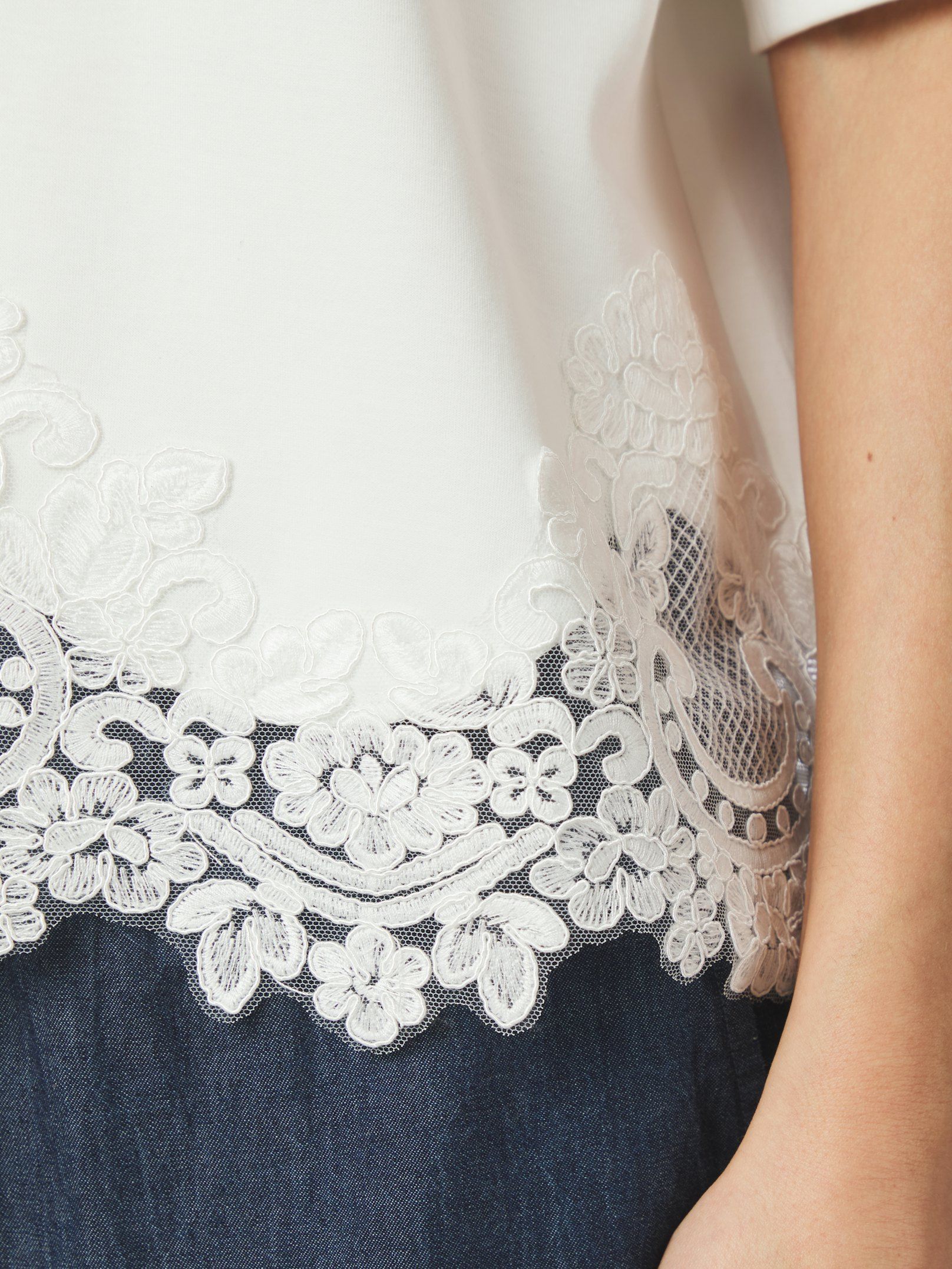 NEO NOIR TOPP IRIA LACE WHITE_111719.jpg
