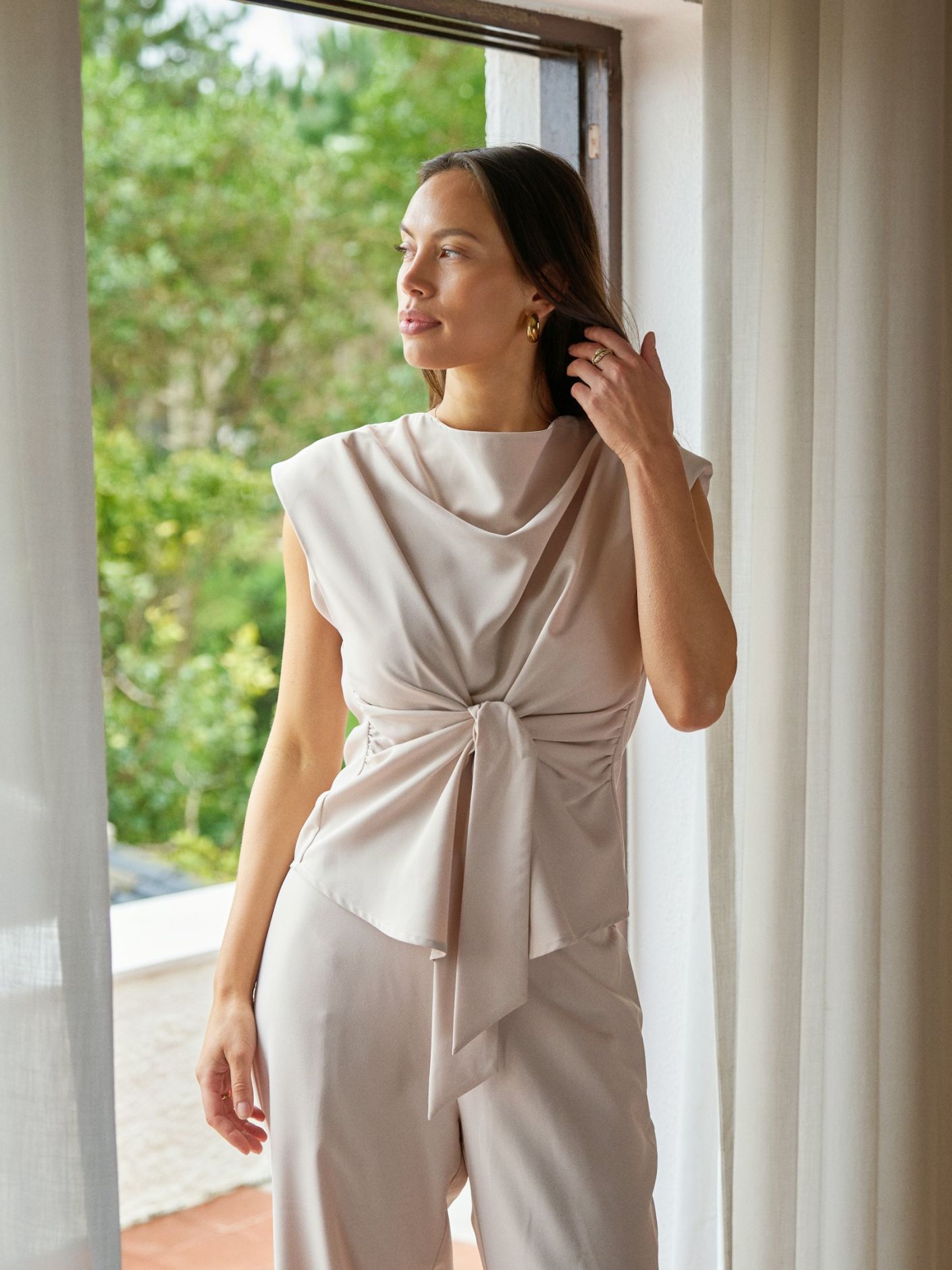 NEO NOIR TOPP KATARIM CREPE IVORY_110128.jpg