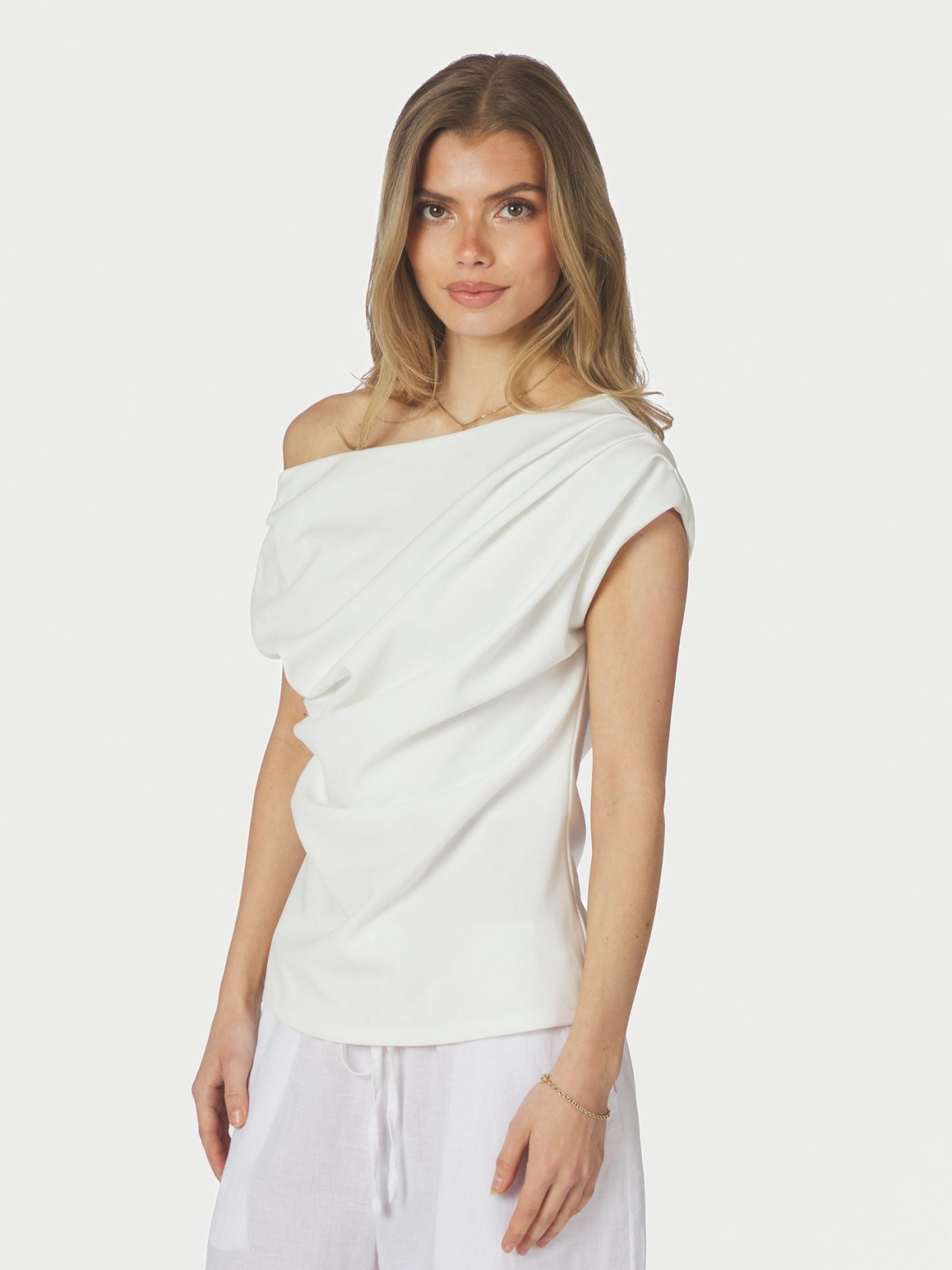 NEO NOIR TOPP MABELLE DRAPY WHITE_109480.jpg