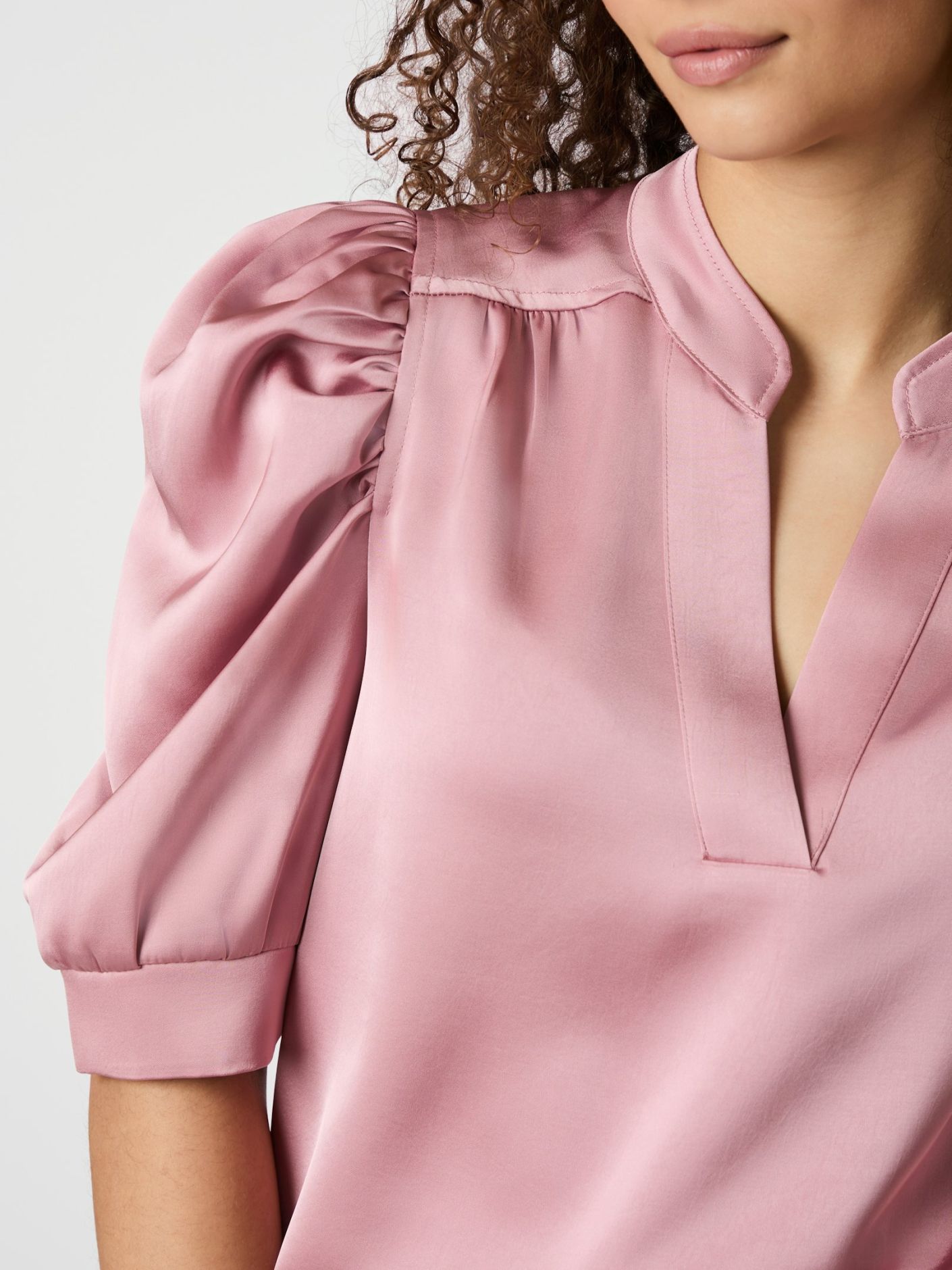 NEO NOIR TOPP ROELLA HEAVY SATEEN EVENING ROSE_97455.jpg