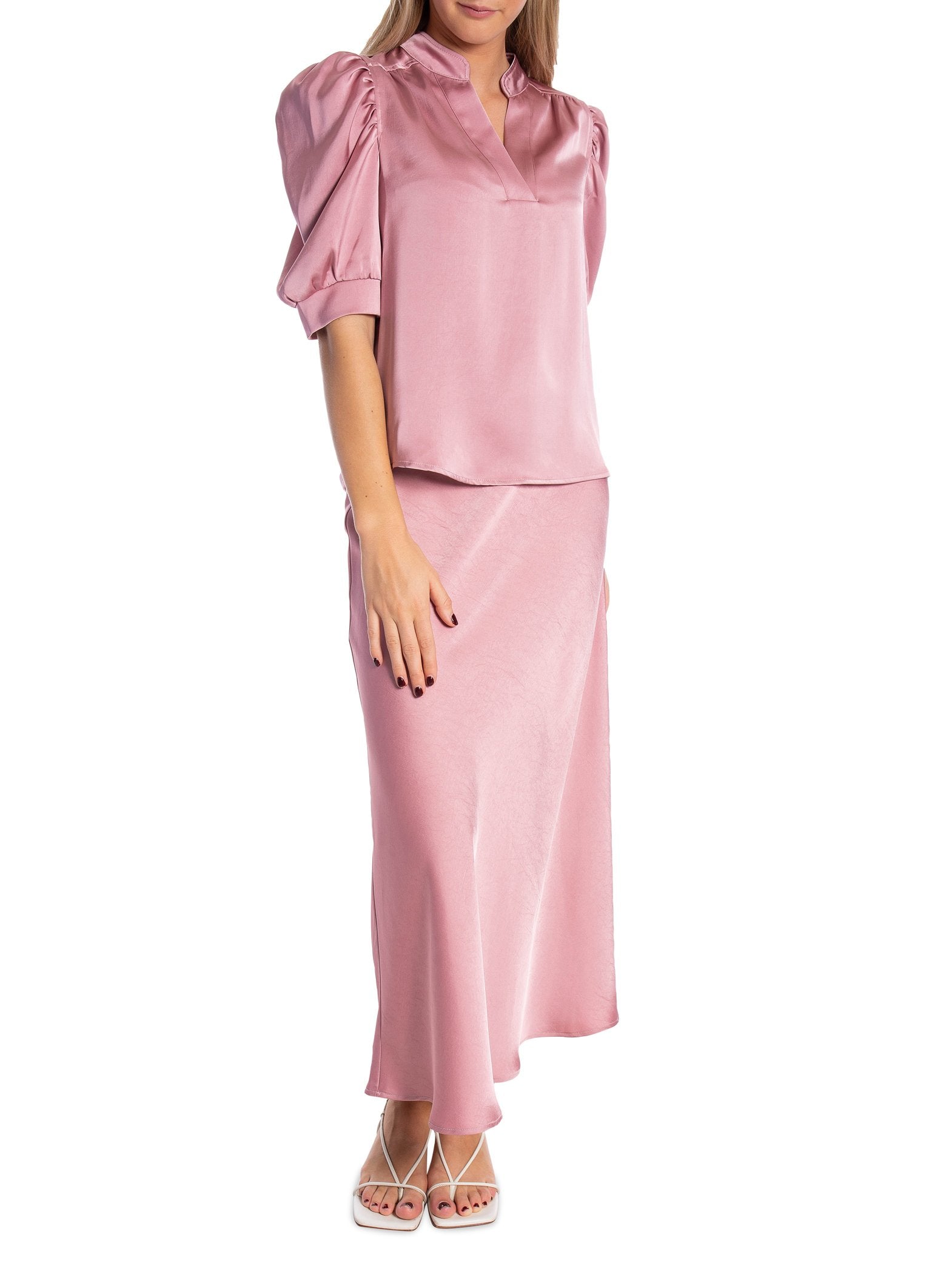 NEO NOIR TOPP ROELLA HEAVY SATEEN EVENING ROSE_97786.jpg