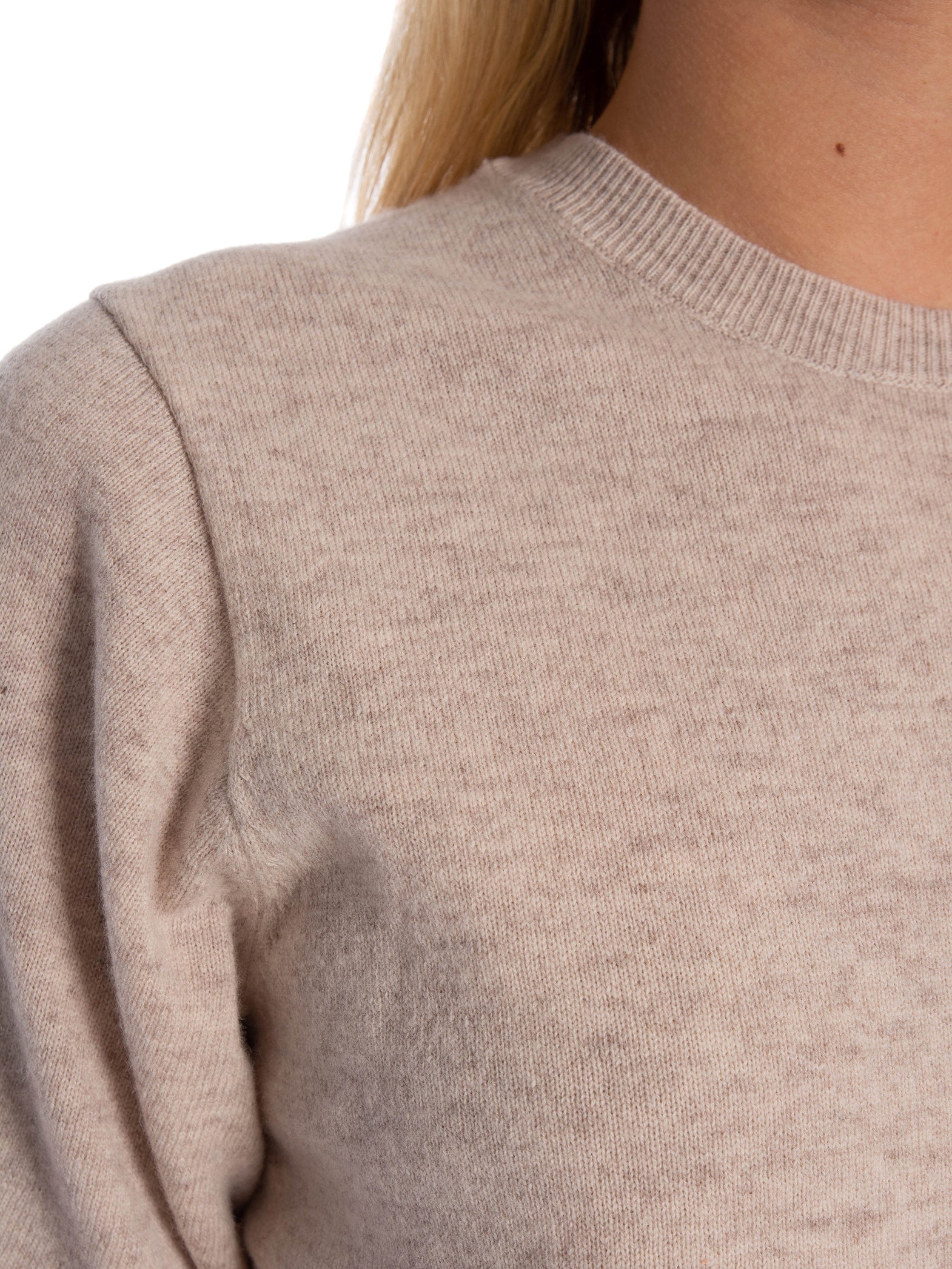 NEO NOIR TRÖJA MISSY KNIT TEE SAND MELANGE_90190.jpg