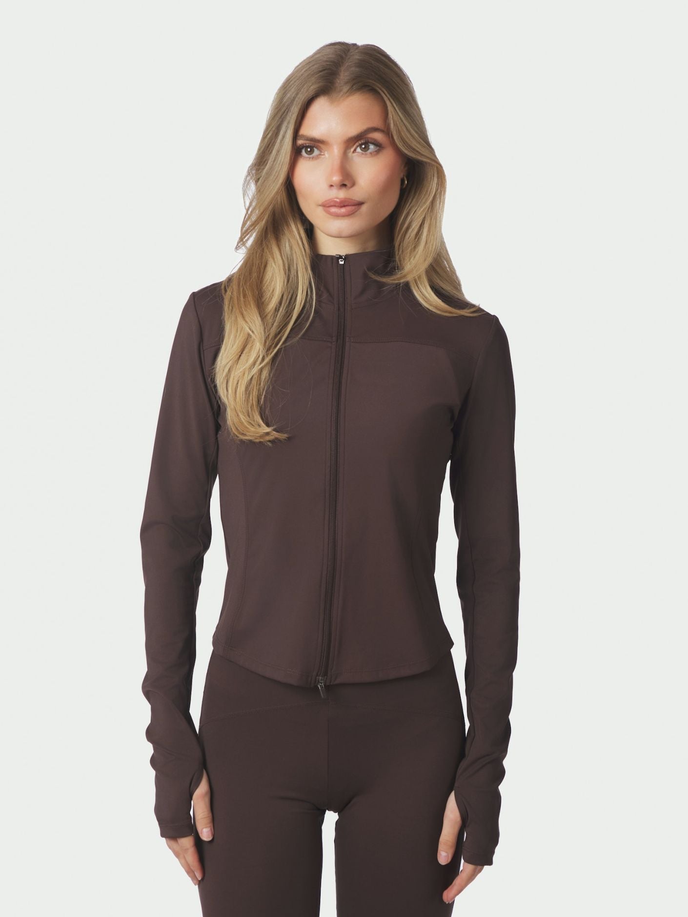 NEO NOIR TRÖJA NOLANA ZIP CHOCOLATE BROWN_104758.jpg