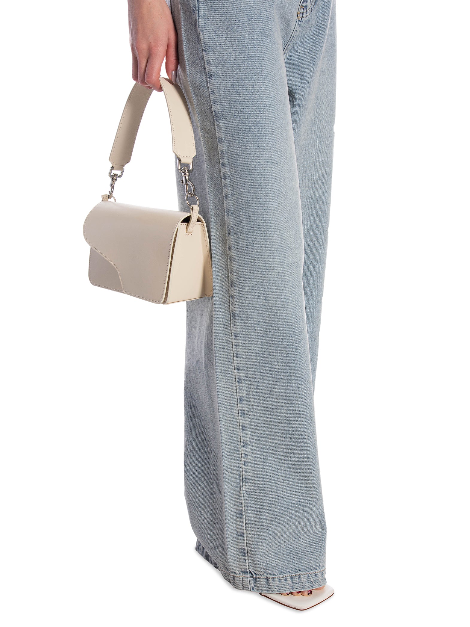 NORR JEANS KENZIE WIDE VINTAGE BLUE WASH_89668.jpg