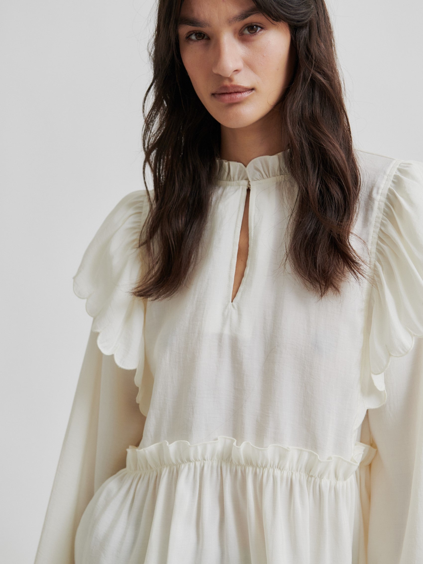 SECOND FEMALE BLUS TERRA FRILL TOFU_100795.jpg
