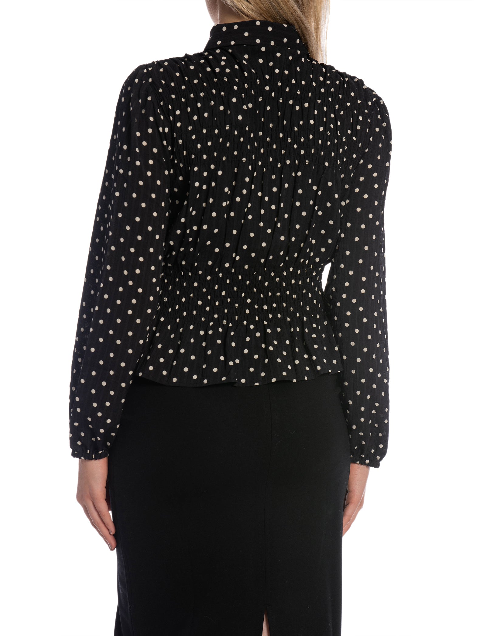 SECOND FEMALE BLUS TUVA BLACK_94966.jpg