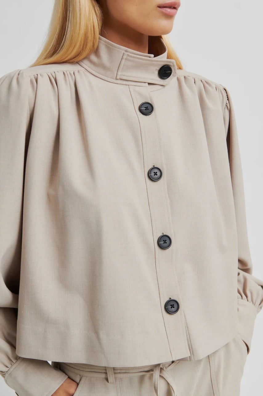 SECOND FEMALE JACKA ZOIE LIGHT BEIGE_107933.jpg