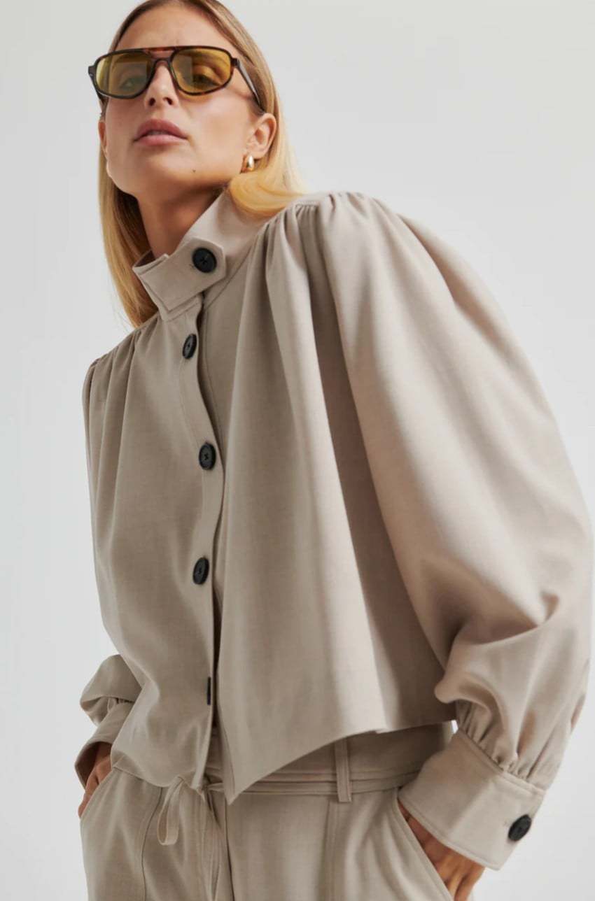 SECOND FEMALE JACKA ZOIE LIGHT BEIGE_107934.jpg
