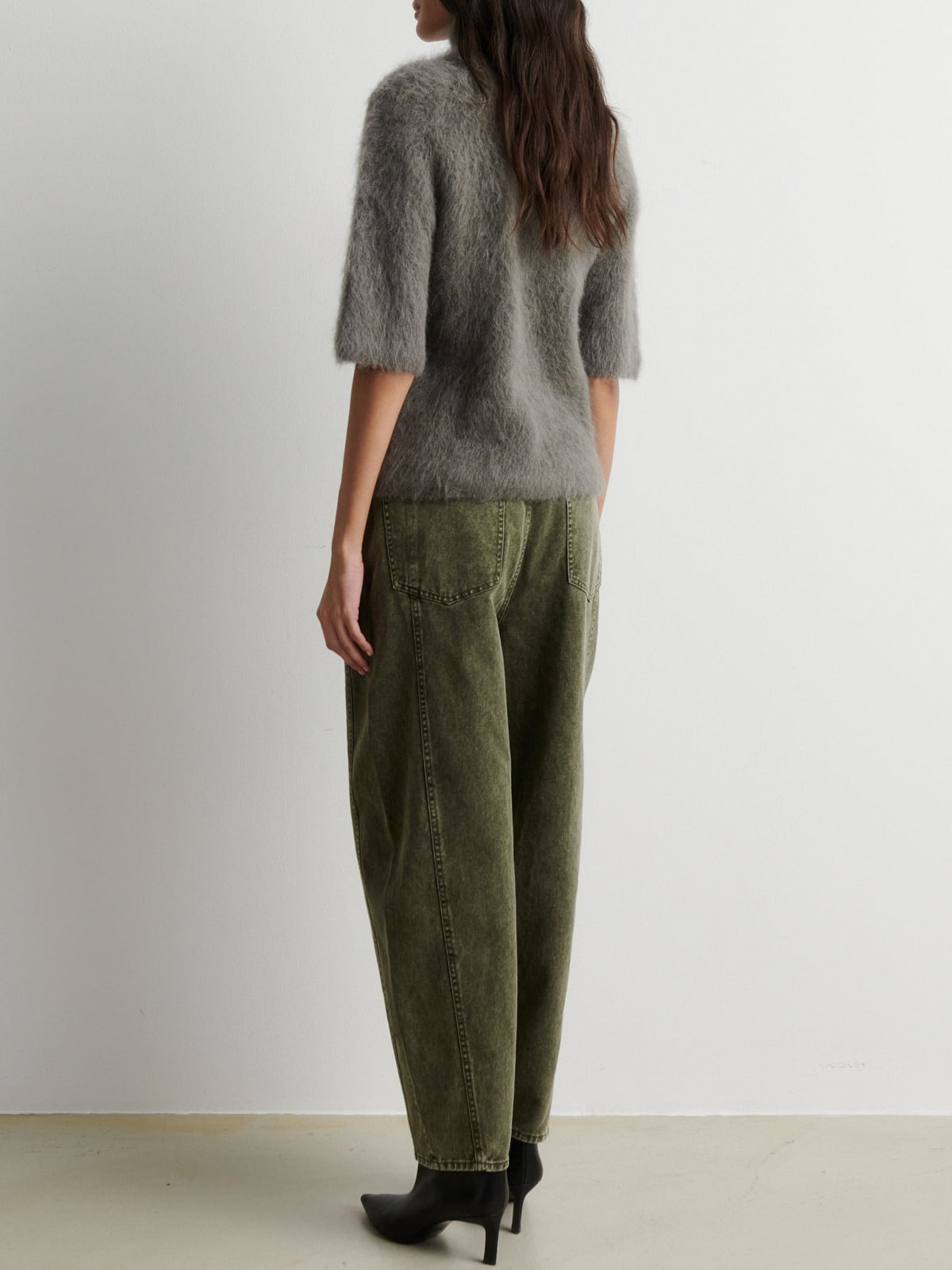 SECOND FEMALE TOPP KARLA OLIVE_112968.jpg