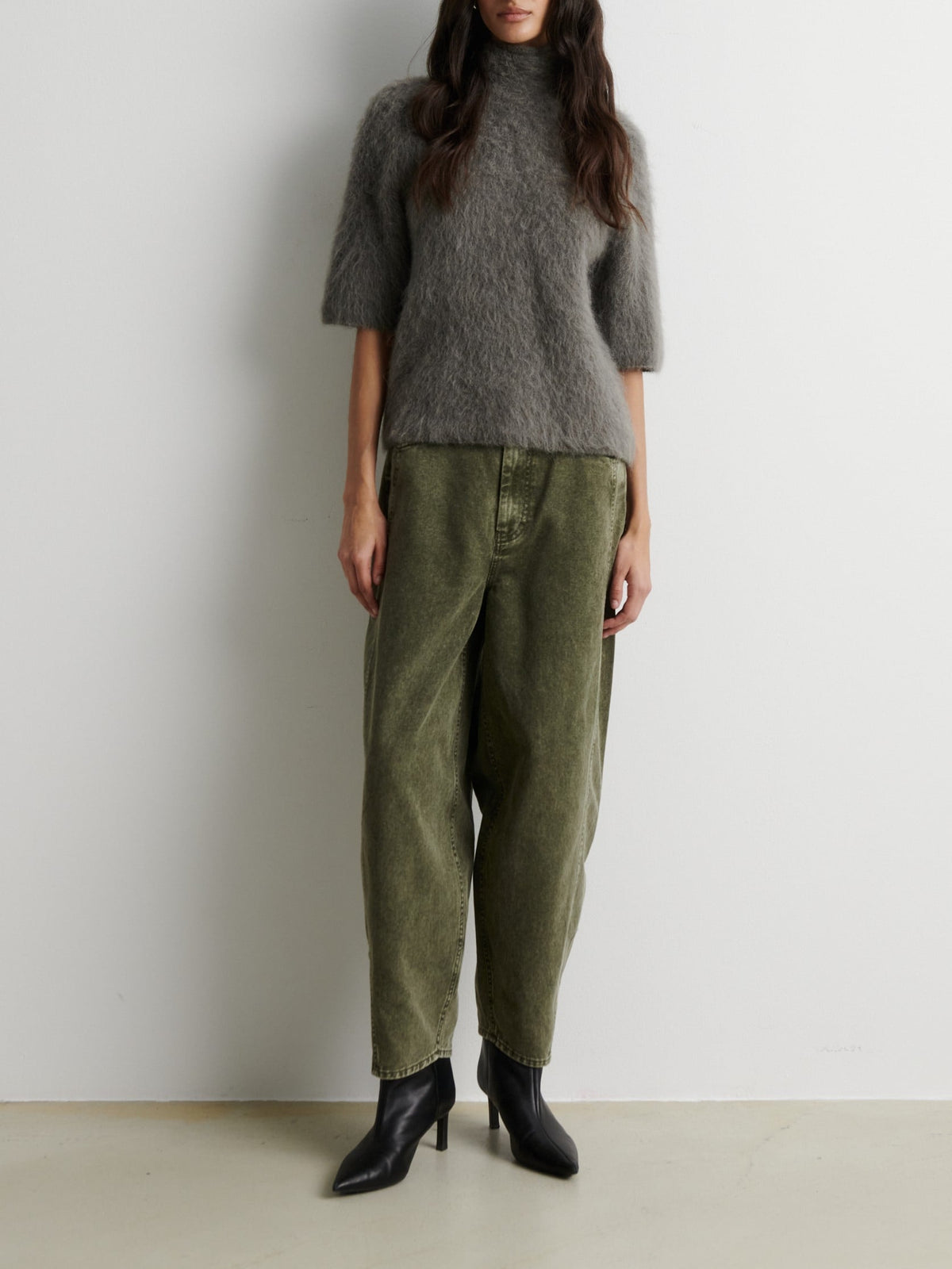 SECOND FEMALE TOPP KARLA OLIVE_112969.jpg