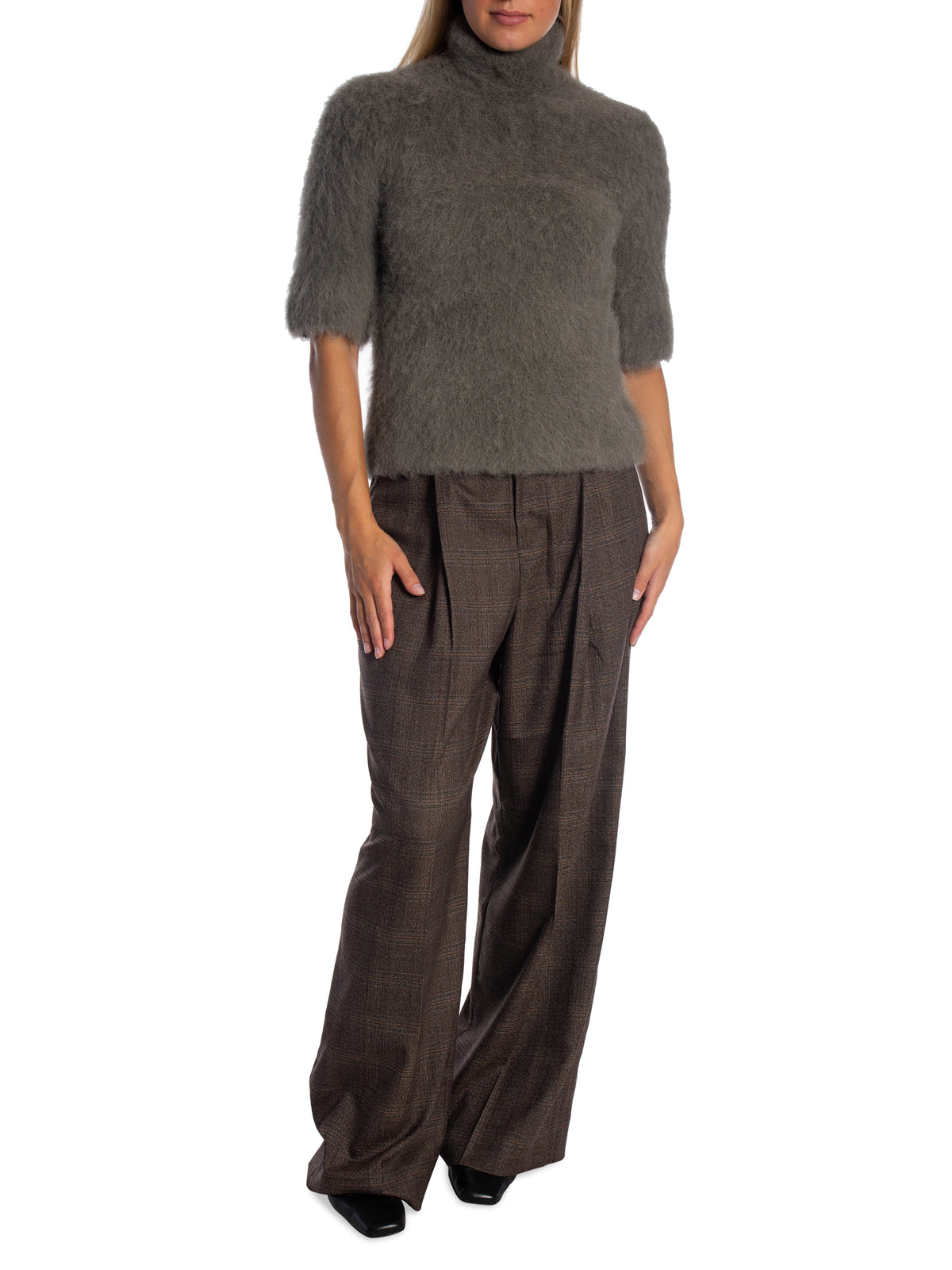 SECOND FEMALE TOPP KARLA OLIVE_113462.jpg