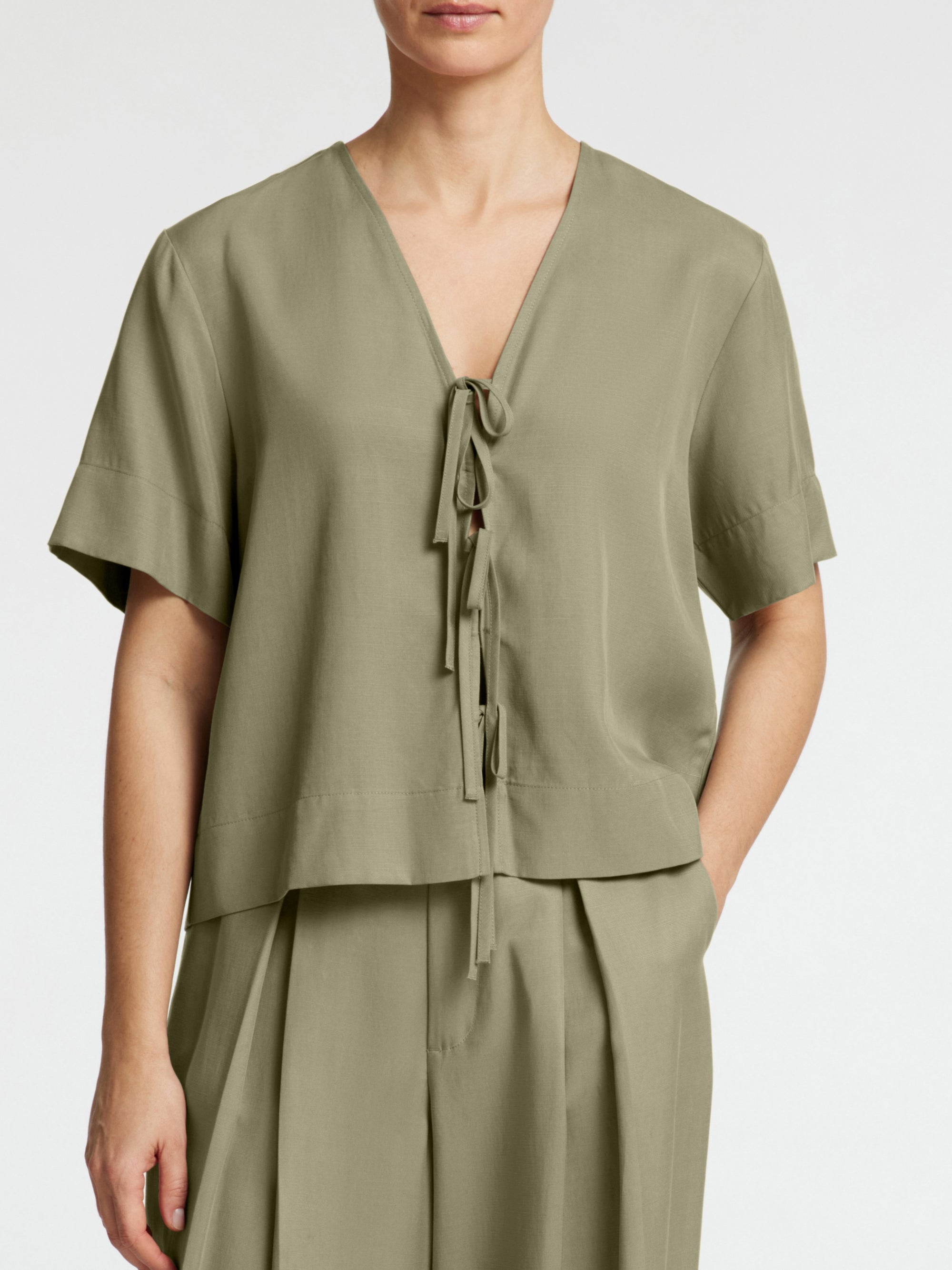 SELECTED FEMME TOPP NATUK BOXY TIE VETIVER_105848.jpg