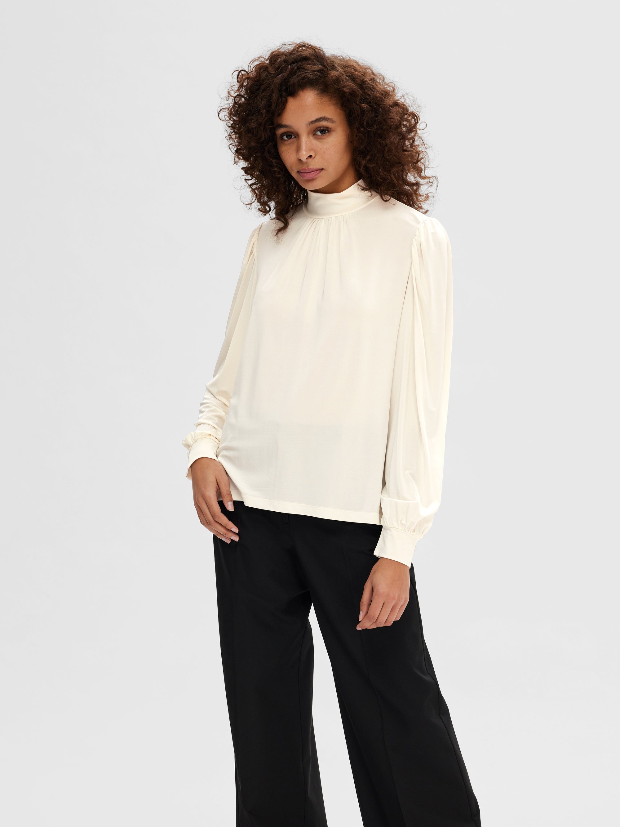 SELECTED FEMME TOPP SAYA L SNOW WHITE_110608.jpg