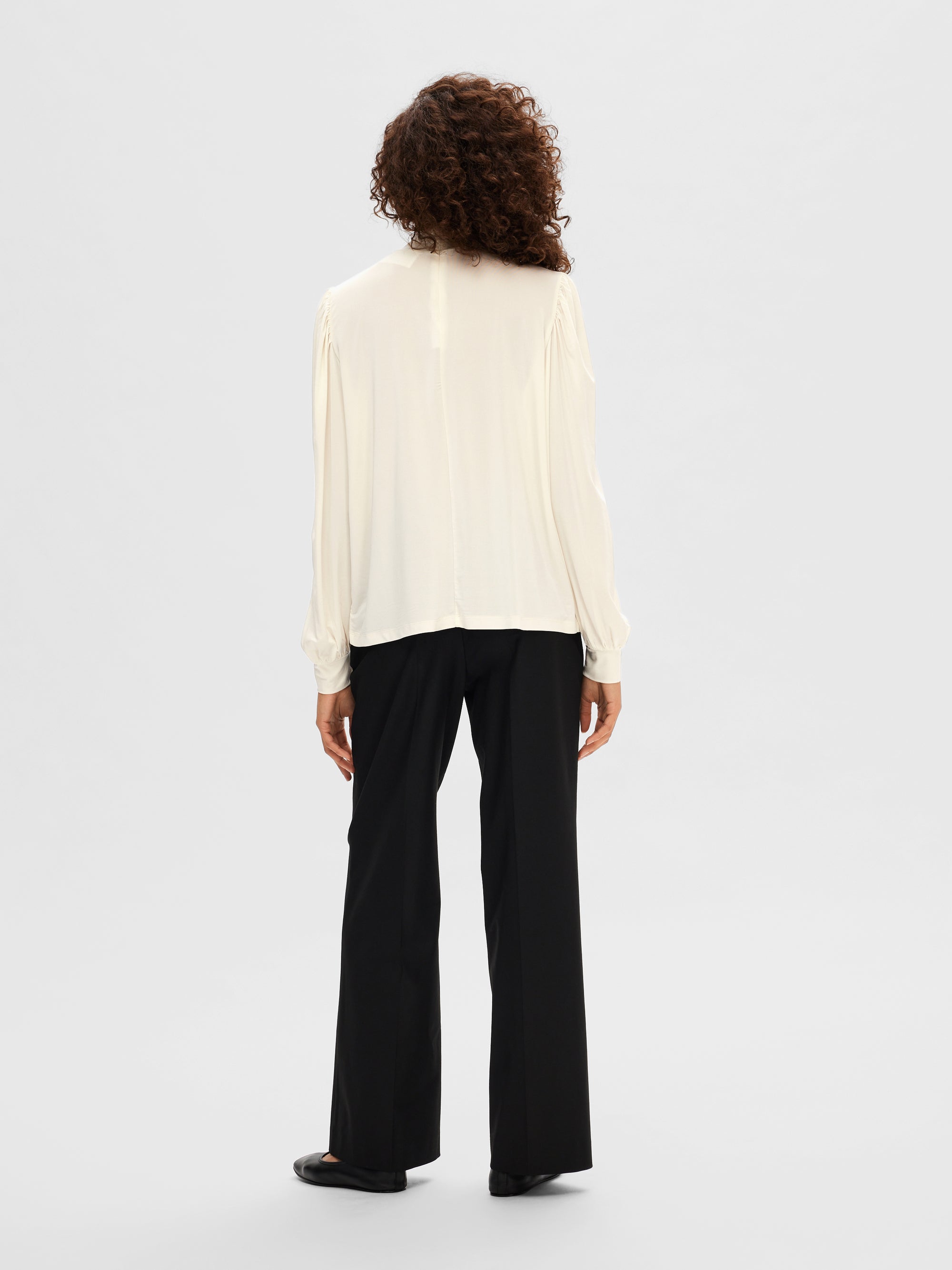 SELECTED FEMME TOPP SAYA L SNOW WHITE_110610.jpg