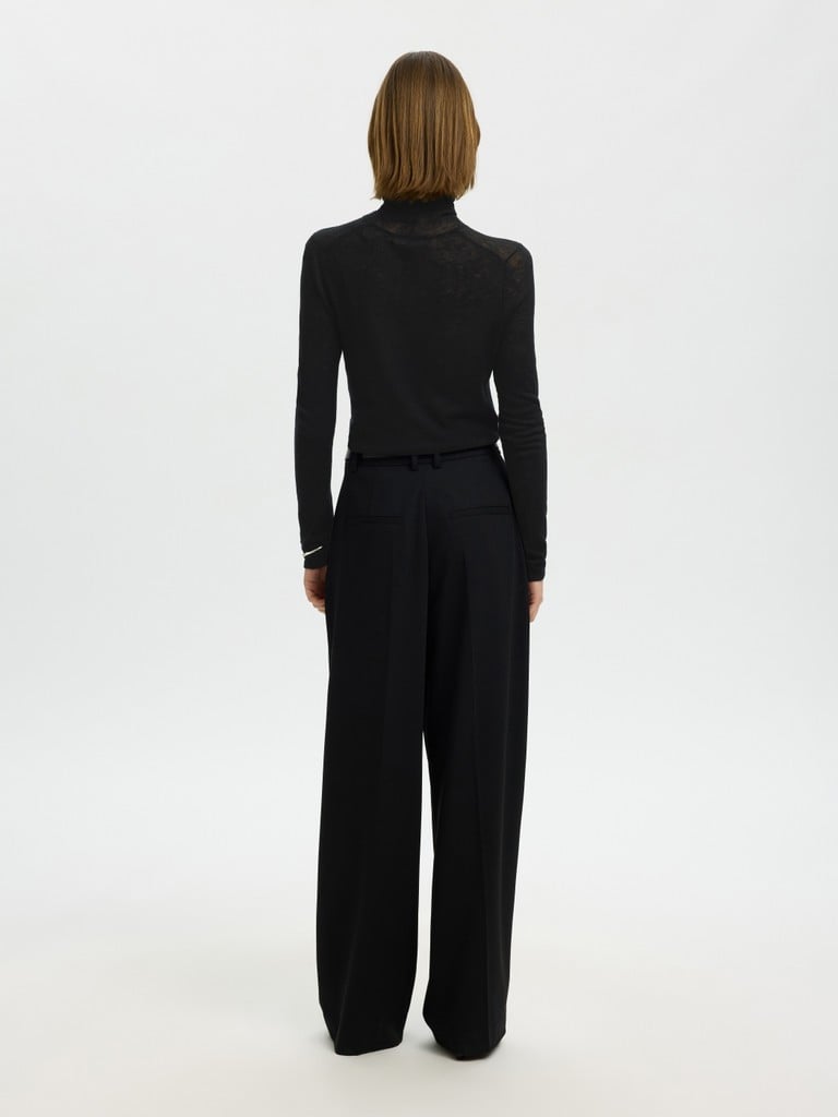 SELECTED FEMME TRÖJA VENDY ROLL BLACK_113314.jpg