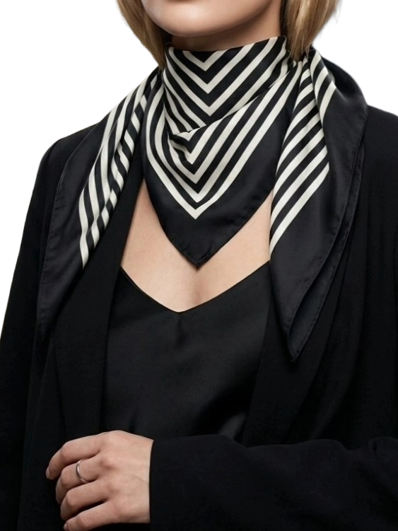 SJAL TRIANGLE GEOMETRIC GRACE BLACK_107772.jpg