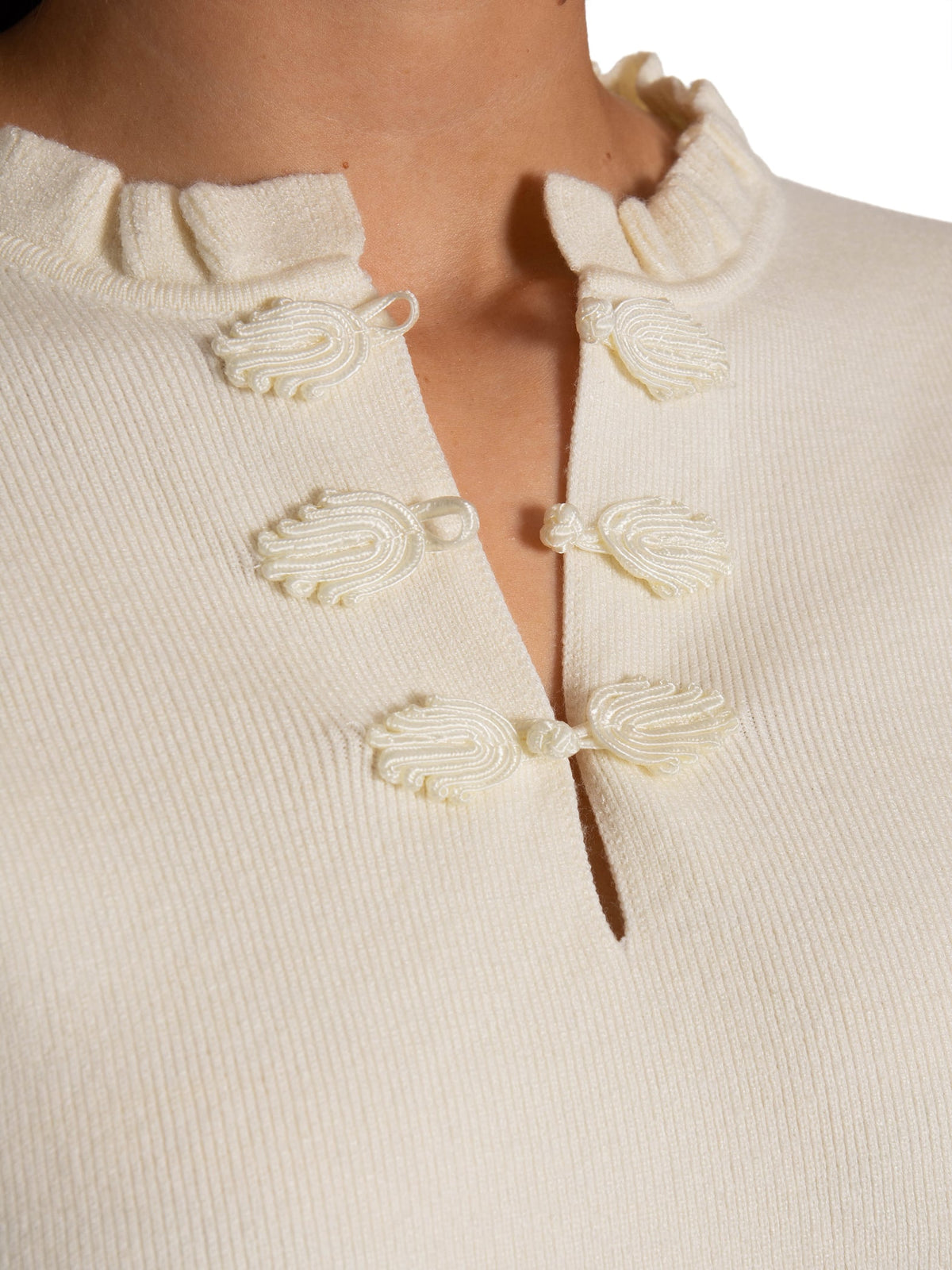 TRÖJA TOGGLE FRILL OFF WHITE_113476.jpg