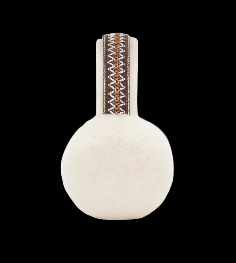 UGG EARMUFF TASMAN SHEEPSKIN EMBROIDERY CHESTNUT_104537.jpg