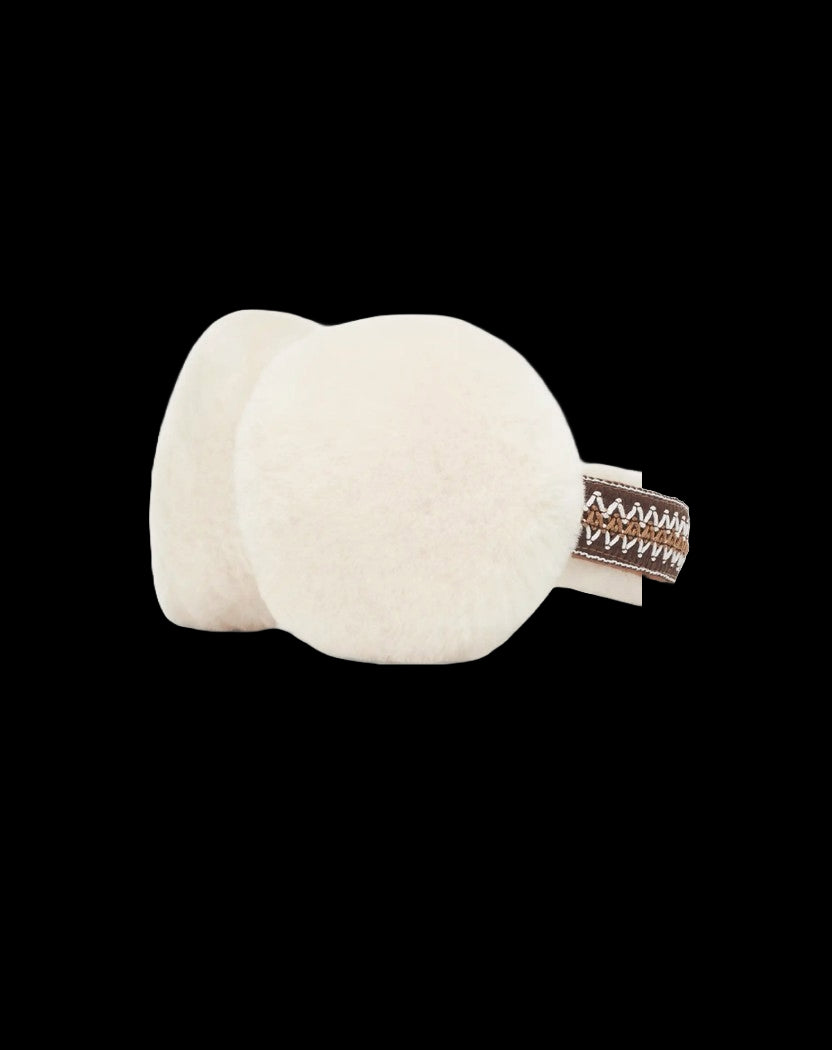 UGG EARMUFF TASMAN SHEEPSKIN EMBROIDERY CHESTNUT_104538.jpg
